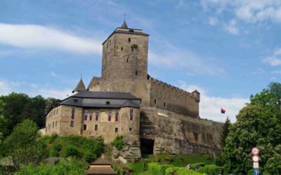 Z Kosti na Humprecht a zpět